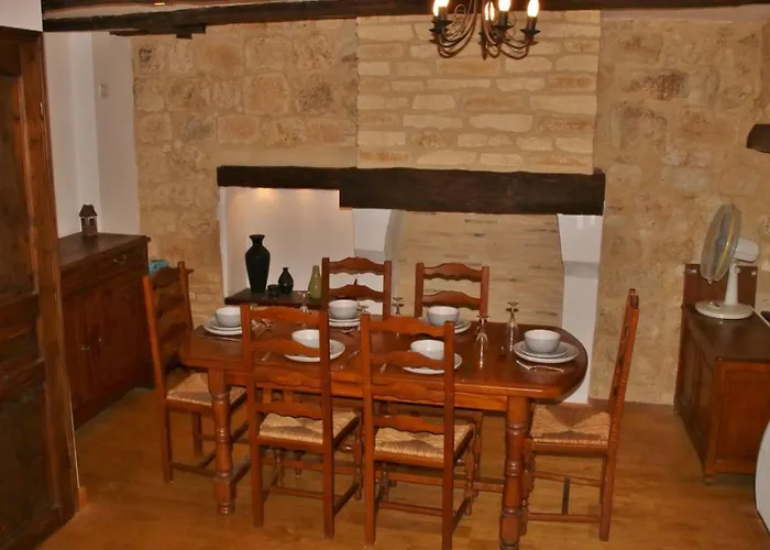 18 On The Rue Apartment *