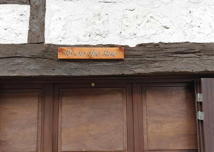 Apartment 18 On The Rue